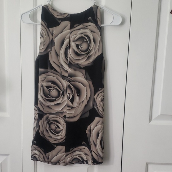 Top - Picture 2 of 2